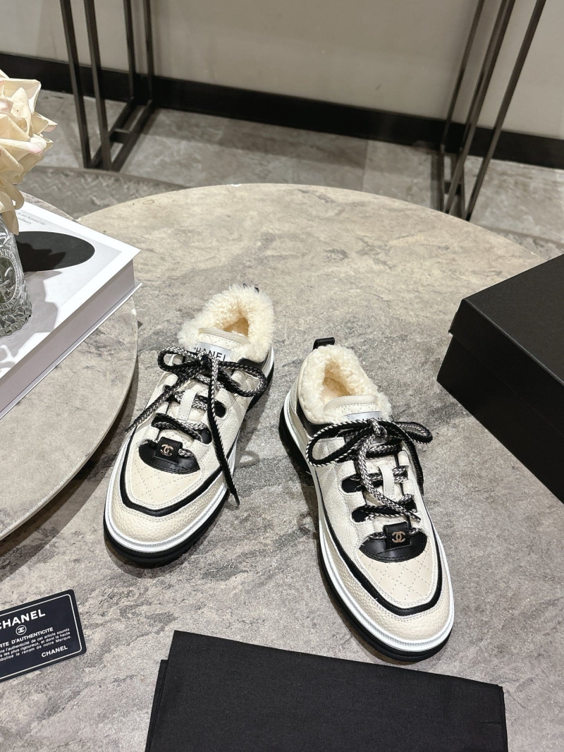 Ch**el sneakers
